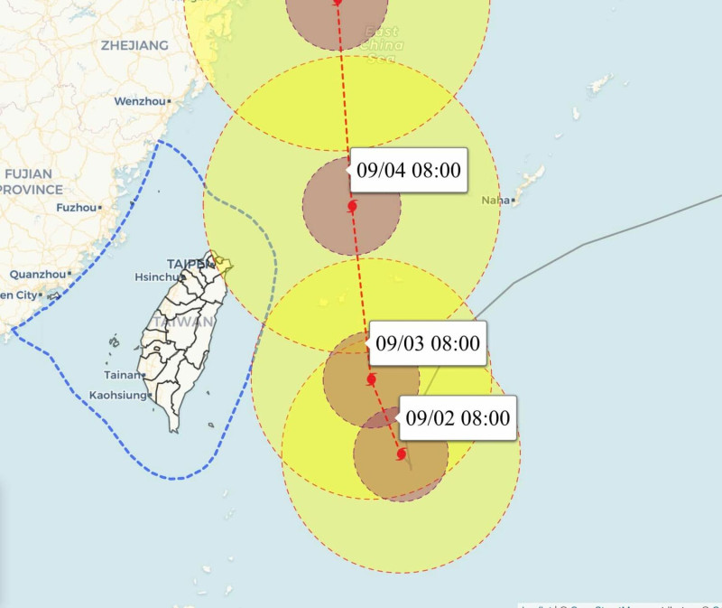 氣象達人彭啟明指出，軒嵐諾的暴風圈明天晚上6時左右可能會觸地，因此今晚11時半有機會發布陸上颱風警報。   圖：取自彭啟明臉書