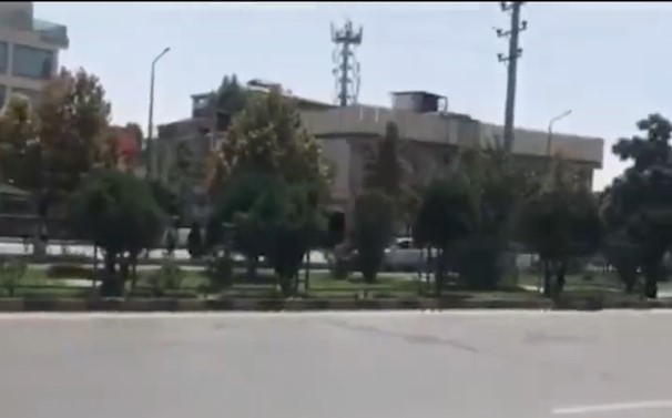 阿富汗首都驚傳爆炸案，俄羅斯駐阿使館遭自殺炸彈客襲擊。   圖:翻攝自環球網