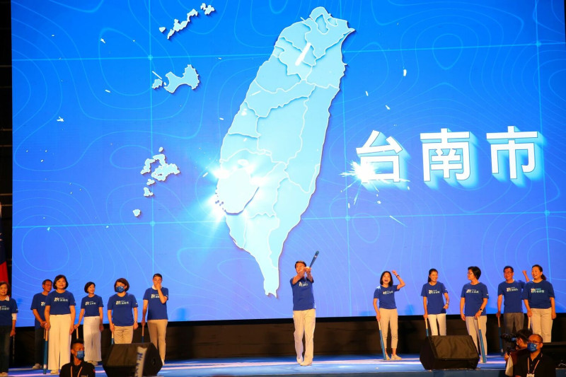 謝龍介強調，國民黨朱主席惜才，讓他這次不只能代表國民黨參選台南市長，還是黨內第一位獲得提名的縣市長候選人，就是因為他最有希望翻轉台南。   圖：謝龍介提供