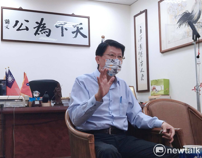 謝龍介語帶玄機地指出，黃偉哲收賄案的進度與資料需要暫時保留，等待最佳時機再對外公布，相信今年的台南市長選舉將是最精彩的一場選舉。   圖：黃博郎／攝