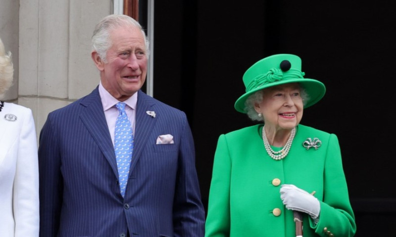 英國女王伊莉莎白二世（Queen Elizabeth II）於英國時間 8 日逝世，由現年 73 歲的王儲查爾斯（Charles III）繼位成為英國國王。(資料照片)   圖：翻攝自英國皇室臉書 The Royal Family