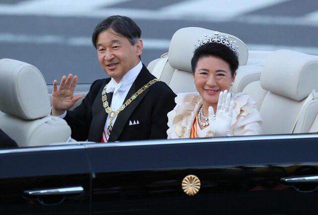 得知英女王噩耗後，德仁天皇和皇后雅子宣布自9日起哀悼3天，日本政府更稱正和宮內廳間就德仁出席女王國葬展開協調。   圖：擷自推特@japannewinfo