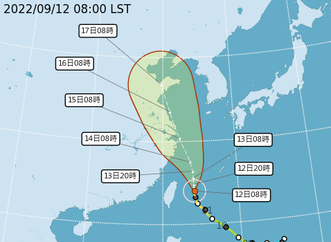 氣象局表示，梅花颱風東側的外圍環流通過台灣陸地後受到限制，因此始終維持在中颱左右。   圖：翻攝自中央氣象局官網