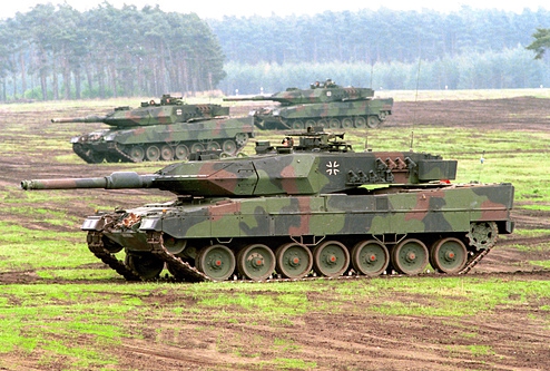 波蘭決定向烏克蘭提供一個「豹-2 」戰車連。圖為有歐洲豹之稱的德國豹2主戰坦克。   圖 : 翻攝自royhaaland.net