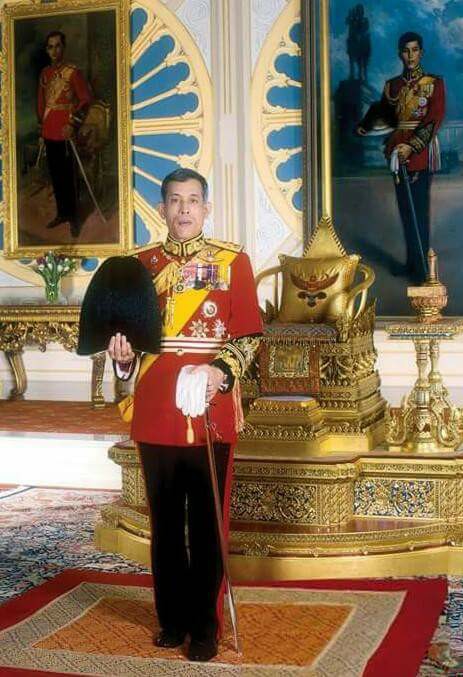 泰國新皇瓦吉拉隆功出手干預軍方提出的新憲，展現皇室拒絕接受《憲法》限制的決心。   圖：翻攝瓦吉拉隆功臉書