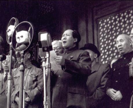 河北省石家莊市文化廣電新聞出版局副局長左春和因在微博暗諷毛澤東「8年抗戰後，身材反而變胖」，遭控「發表違紀言論」而予以免職。    圖:翻攝自維基百科