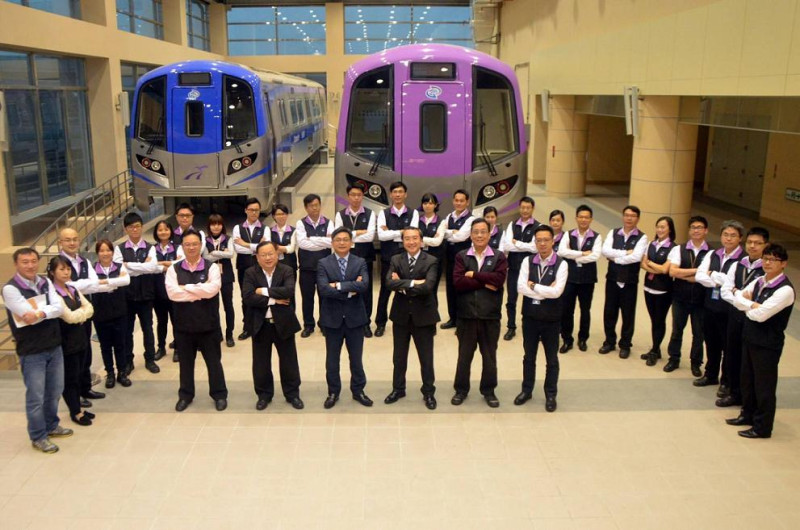 歷時11年的桃園機場捷運，25日將宣布通車時間。   圖：翻攝自桃園大眾捷運Taoyuan Metro臉書。