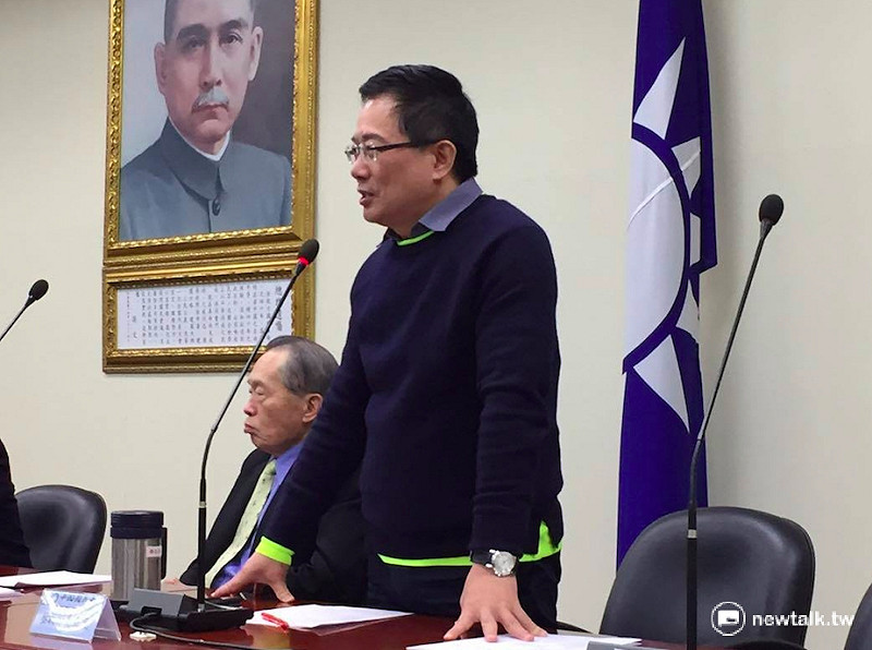 國民黨15日中常會調查「黑道入黨」一事，而蔡正元竟是國民黨內第一位得知萬少丞入黨的人。   圖：鄭佑漢/攝