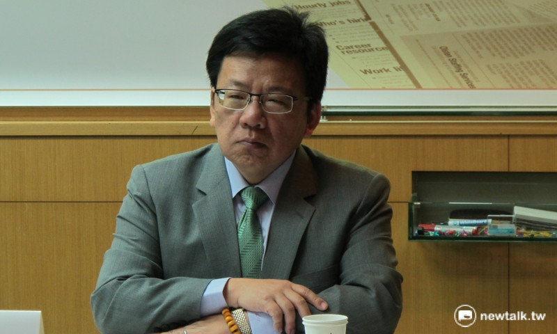 民進黨團準書記長李俊俋16日表示，他的選區裡很多人認為分6年取消18趴的速度太慢。   圖：林朝億/攝