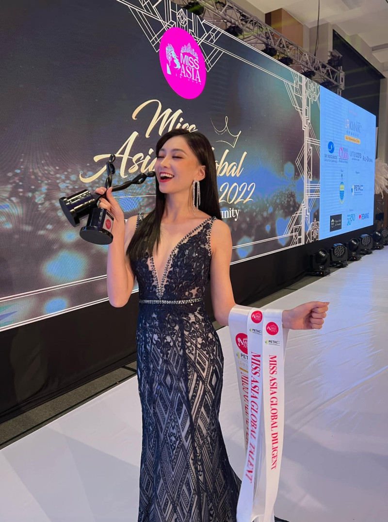 高曼容在「亞洲環球小姐」比賽中狂掃3個獎項。   圖：翻攝自高曼容臉書