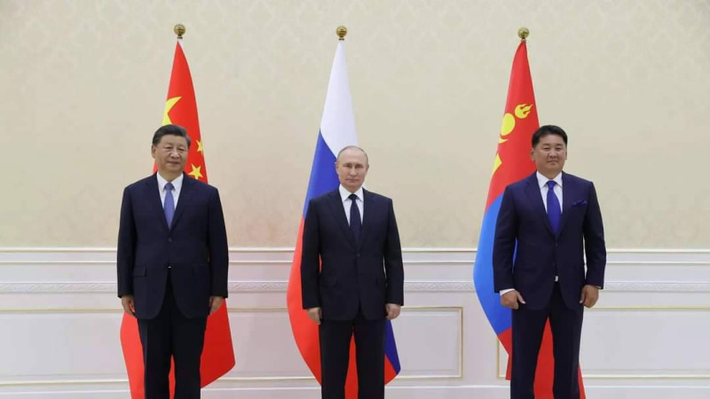 中國國家主席習近平(左)與俄國總統普丁(中)都參加了9月15日舉行的2022上合峰會，但兩國未發表聯合聲明。 圖 : 翻攝自人民網