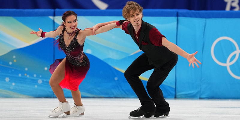 俄羅斯著名花式滑冰運動員季阿娜·戴維斯（Diana Davis,左）和搭檔格列布·斯莫爾金(Gleb Smolkin,右)將缺席俄國代表隊的選拔。   圖 : 翻攝自環球網