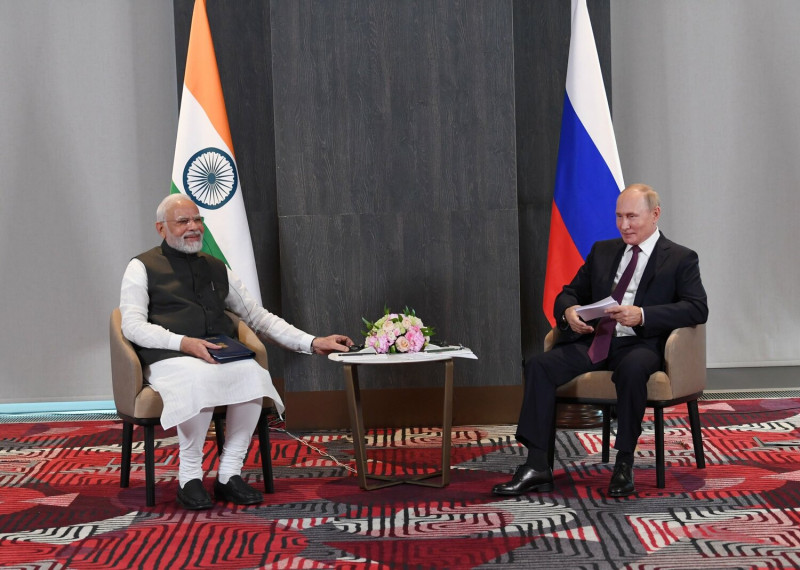 印度總理莫迪（左）與俄羅斯總統普丁舉行元首對談。   圖：翻攝自莫迪總理推特