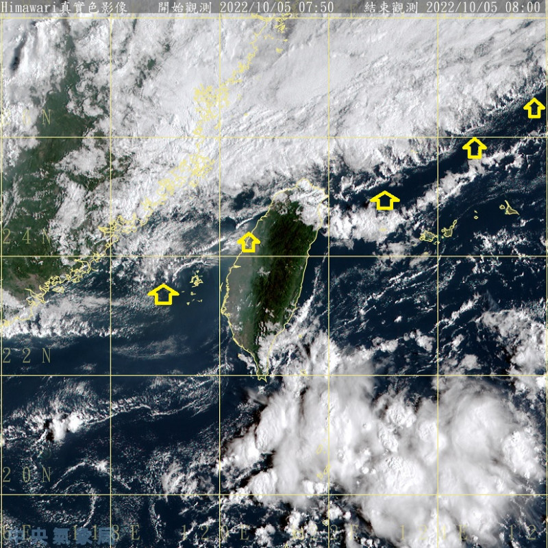 鄭明典表示，台灣北端附近有一條界面(箭頭位置)，類似梅雨鋒面，會帶來雲雨，只是沒有梅雨這麼強烈。   圖：取自鄭明典臉書