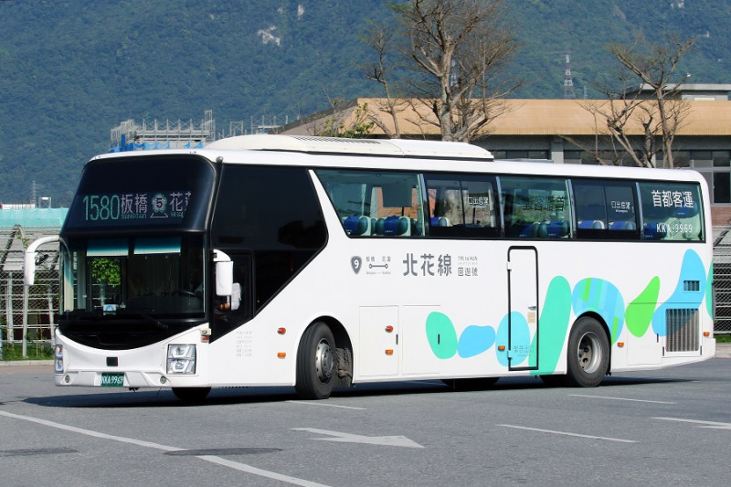 1580路線回遊號班車。   圖：首都、台北客運提供