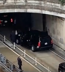 美國副總統賀錦麗的司機，當地時間 3 日上午載賀錦麗上班時撞到了路邊，賀錦麗並未受傷。   圖 : 影片截圖