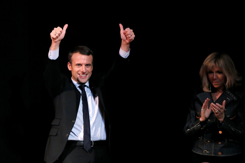 法國總統大選最新民調顯示，得到左派與中間派選民支持的前經濟部長馬克宏（圖），可望在第一輪領先勒龐（Marine Le Pen）。   圖：達志影像/路透社。