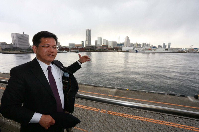 林佳龍指出，橫濱以「港區未來21」計畫，完成當地的都市再生，促進當地的觀光與經濟，值得台中效法學習。   圖：翻攝林佳龍臉書
