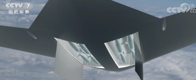 全新的殲-20戰機可能支援強大的訊息整合能力，圖為新型雙人座式殲-20控制無人機飛行的畫面   圖:翻攝自央視