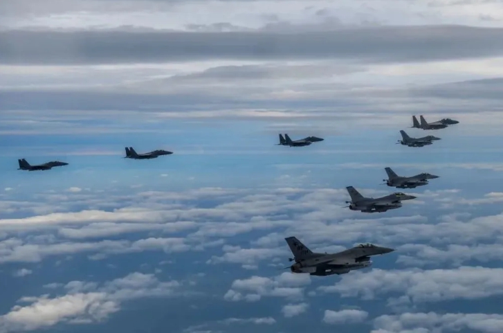韓國空軍 18 日表示，將於 31 日至 11 月 4 日在朝鮮半島上空舉行韓美聯合空中演習，屆時將有約 250 架韓美軍機參加。   圖 : 翻攝自環球網