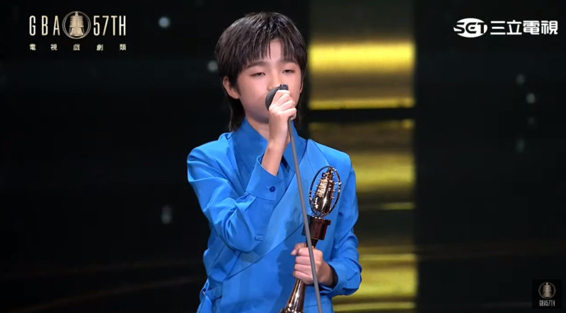 這屆金鐘獎迷你劇男配獎有兩人得獎，而白潤音以13歲的年紀打贏其他演員讓網友讚是天才童星。   圖：翻攝自YT/廣播電視金鐘獎 Golden Bell Awards