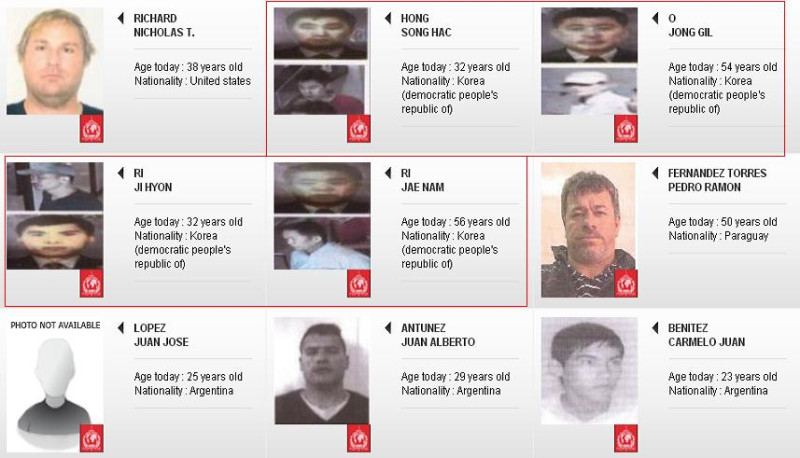 目前可在國際刑警組織的官網上，看到被通緝的4名朝鮮籍嫌犯的相關資料(紅框處)。
   圖:翻攝國際刑警組織官網