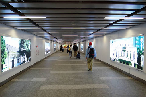 台灣最美的火車站在哪裡？走一趟臺北車站通往桃園機場捷運A1站通廊步道，你就可以一次把這16個火車站的美麗樣貌，一次看遍。   圖：翻攝自fun台鐵臉書