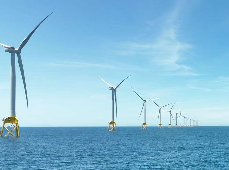 台電第2座離岸風電場今（3）日正式開工動土，預計2025完工，年發10億度電。（圖為2022年8月30日公私部門齊力完成今年第100座離岸風力機安裝）   圖：取自經濟部官網
