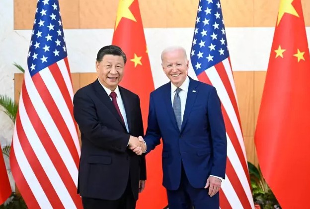 美國總統拜登14日在印尼峇里島和中國國家主席習近平舉行高峰會。   圖：翻攝新華網
