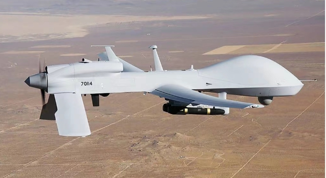 美軍配備響尾蛇導彈的灰鷹無人機。   圖 : 翻攝自環球網