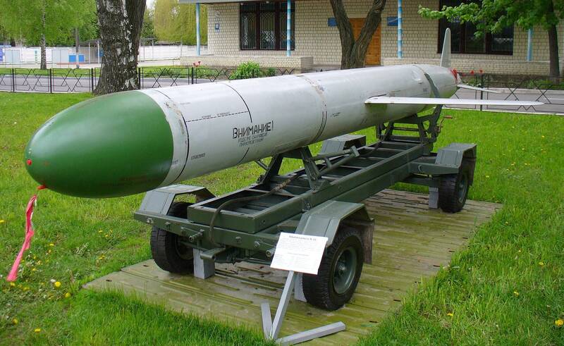 烏克蘭媒體報導指稱，俄軍發射裝有「假核彈頭」的「Kh-55」巡弋飛彈充數。   （圖擷取自維基百科）