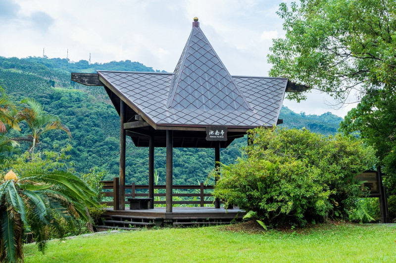 活動除了賞星以外，也有參觀園內景點的行程。   圖：花蓮林區管理處／提供