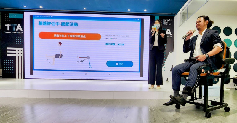 今日在國家科學及技術委員會Taiwan Tech Arena台灣科技新創基地（TTA）南部據點由國科會許增如處長及南部科學園區管理局蘇振綱局長，共同為「TTA 智慧診療劇場Smart Medical Reality Show」揭開序幕。   圖：黃博郎／攝