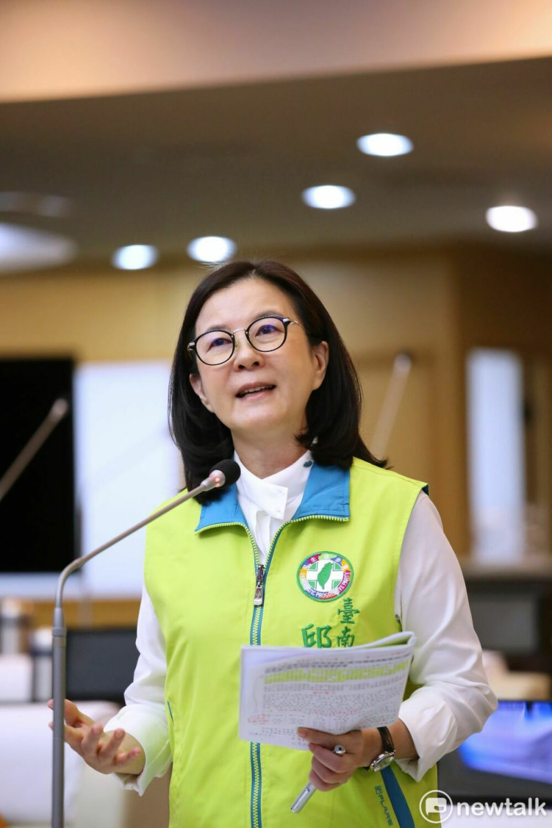 台南市議會藍黨議員 3 人跑票，民進黨議長候選選人邱莉莉以 36 票當選議長。   圖：本報資料照片