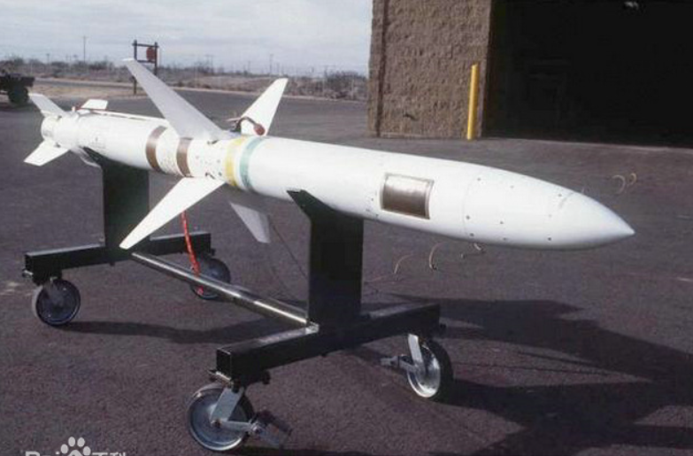 美國對台軍售的AGM-88反輻射導彈已提前交付。   圖：翻攝自百度百科