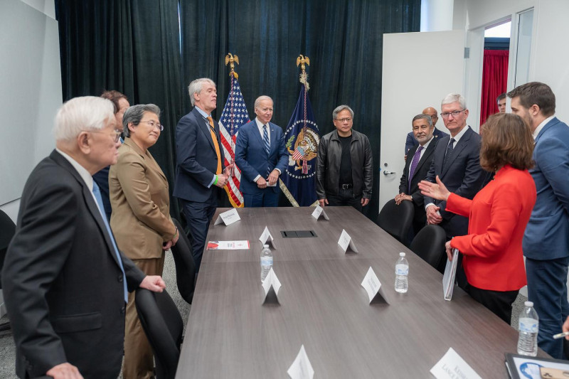 美國總統拜登與半導體行業巨頭會面。   圖：翻攝自拜登臉書