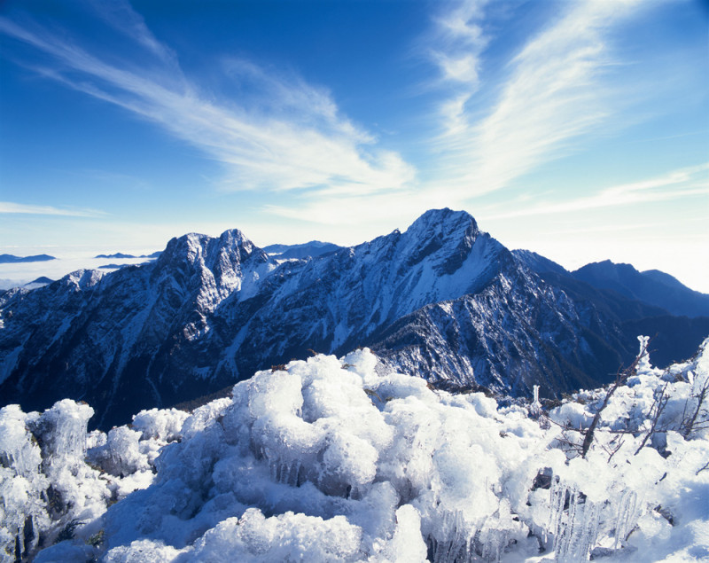 玉山主峰雪景資料照。   圖：取自玉山國家公園官網