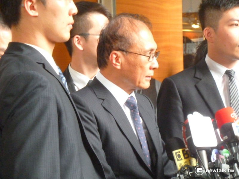 行政院長林全(中)今天表示，台灣基本上應該有權利參與所有的國際組織，特別是WHA。   圖：謝莉慧/攝