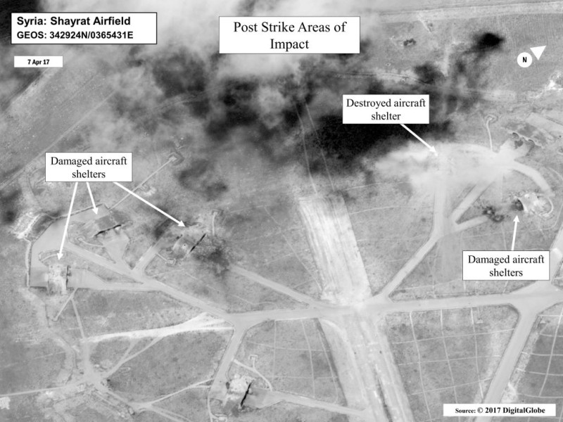美國公布對敘利亞發射飛彈後，敘利亞機場的損害評估圖像。   圖：翻攝美國海軍官網