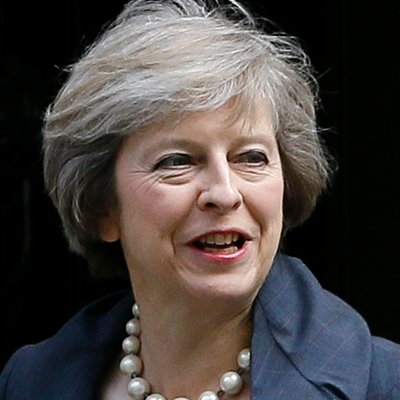 英國首相梅伊（圖）的發言人31日表示，英國2019年3月脫歐後，將結束和歐盟之間人民的旅行自由。   圖：翻攝自Twitter