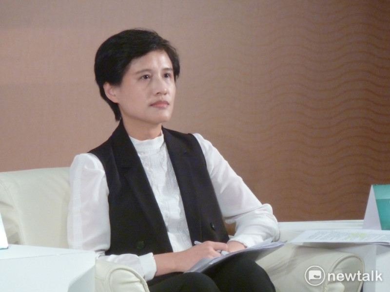 文化部長鄭麗君18日受訪表示，她當然支持成立台語電視台與台語廣播電台。   圖：新頭殼資料照片