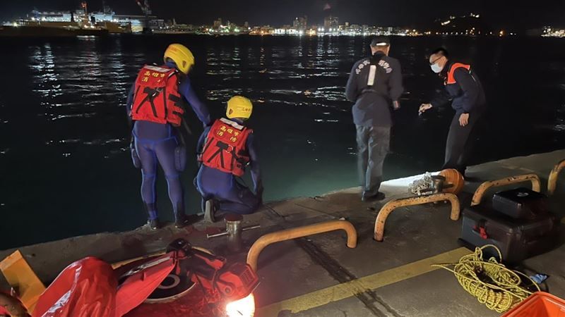 ▲目前警消已趕抵現場，仍持續在搜救該名國3男生中。   （圖／翻攝畫面）