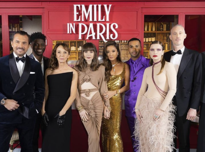 熱門影集《艾蜜莉在巴黎》第三季已於今日正式上架平台Netflix。   圖：翻攝自Emily In Paris IG