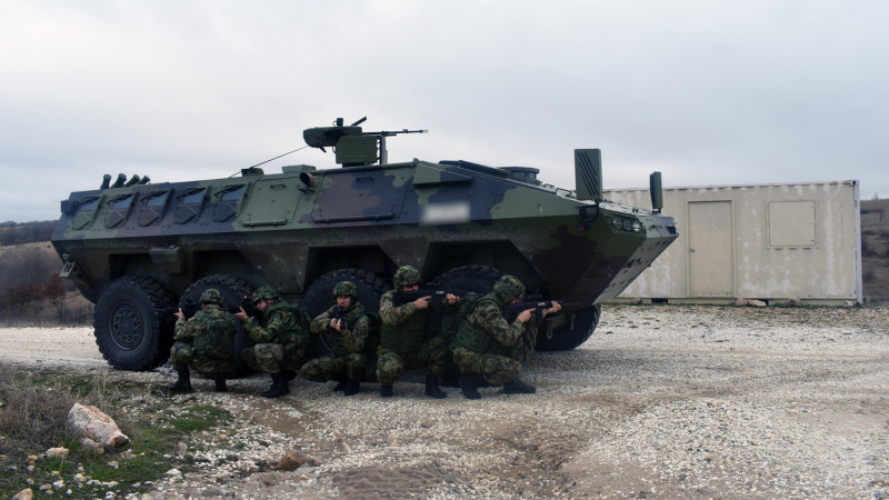 塞爾維亞軍隊進行訓練。   圖:翻攝自塞爾維亞國防部推特@mo_i_vs