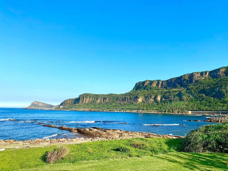 新北萬里的國聖埔據點可以看的到超美的無敵海景。   圖：北海岸暨觀音山國家風景區管理處／提供