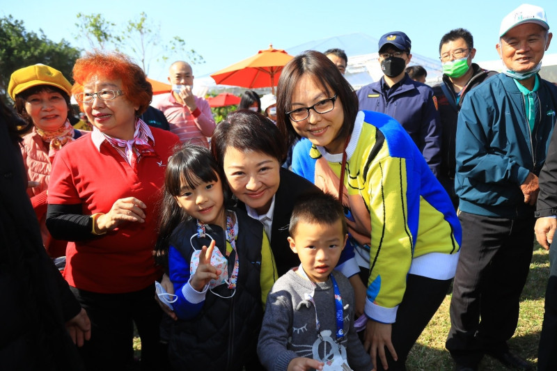 台中市長盧秀燕參加霧峰農會100週年慶。   台中市政府/提供