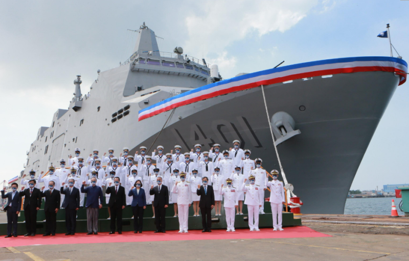 台船「玉山軍艦」獲得2023年最佳船舶獎，玉山艦負責南海及外島運輸主力，為海軍重要兩棲作戰艦艇。   圖 :翻攝自台灣國際造船官網