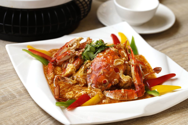 「一品鮮萬里蟹漁夫料理」以東南亞口味研發「星洲萬里蟹」配上東南亞必備魚露，鹹香有味。   圖：新北市漁業處提供