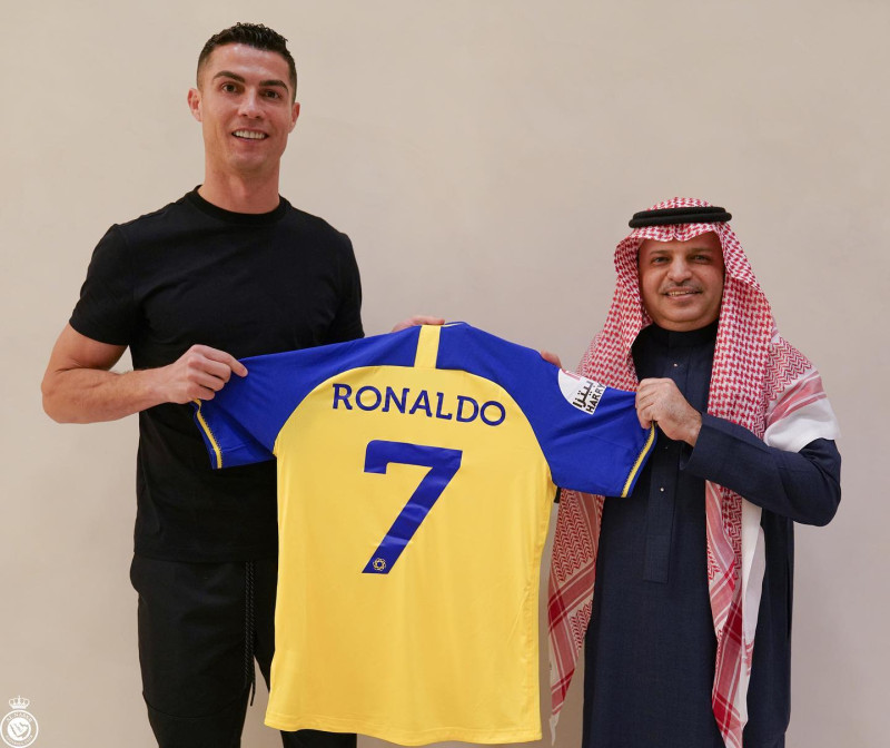 沙烏地阿拉伯足球隊艾納斯30日宣布，簽下葡萄牙足球明星「C羅」羅納度。   圖片來源/AlNassr Saudi Club