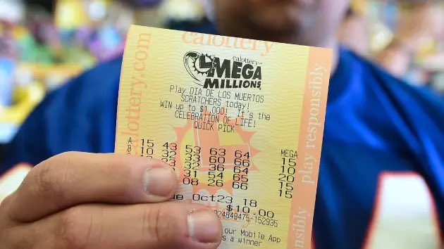 美國樂透彩券「兆彩」（Mega Millions）累積獎金預估可達7.85億美元（約新台幣243.2億元）。   圖：翻攝@MaxSoweski推特